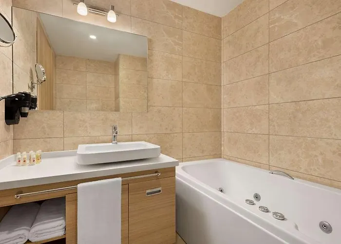 호텔 Ramada Sile *