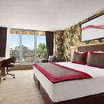 Ramada Sile